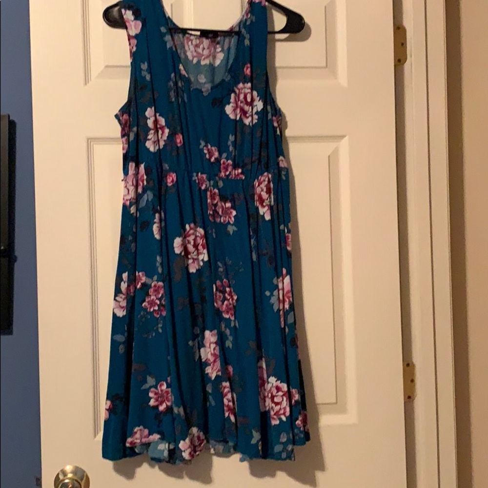 Floral Torrid dress size 1 knee length